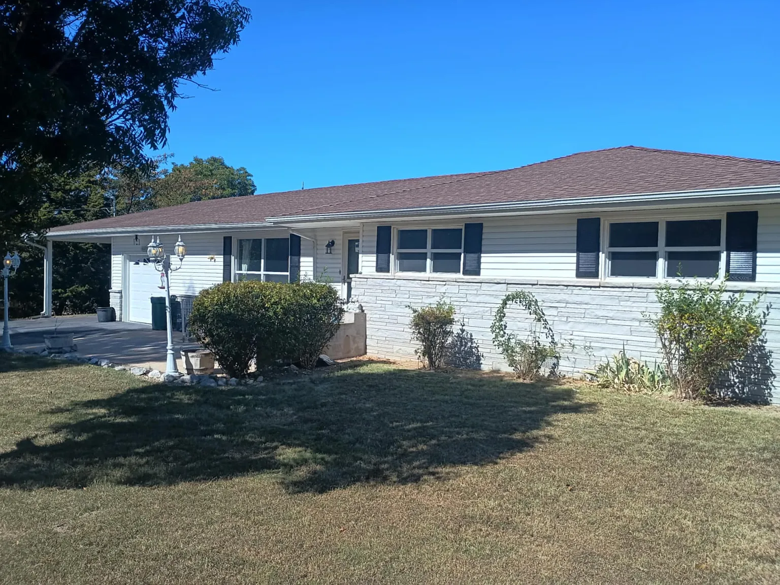 3 bed, 1202 sqft, $1,450 — Photo 1