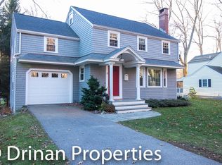 6 Wood Rd, Cape Elizabeth, ME 04107