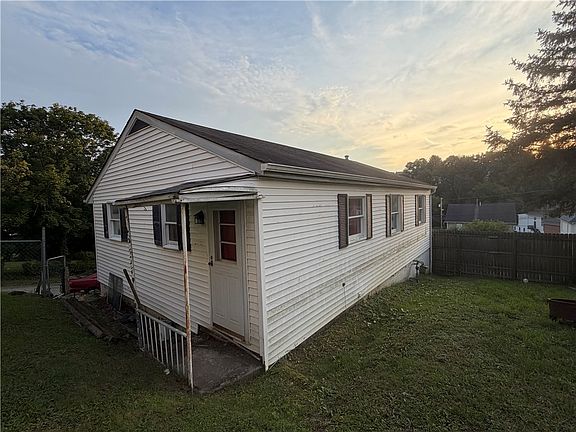 2nd image of 109 Sarah St