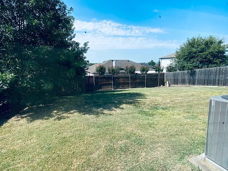 310 Katydid Ct — Photo 9