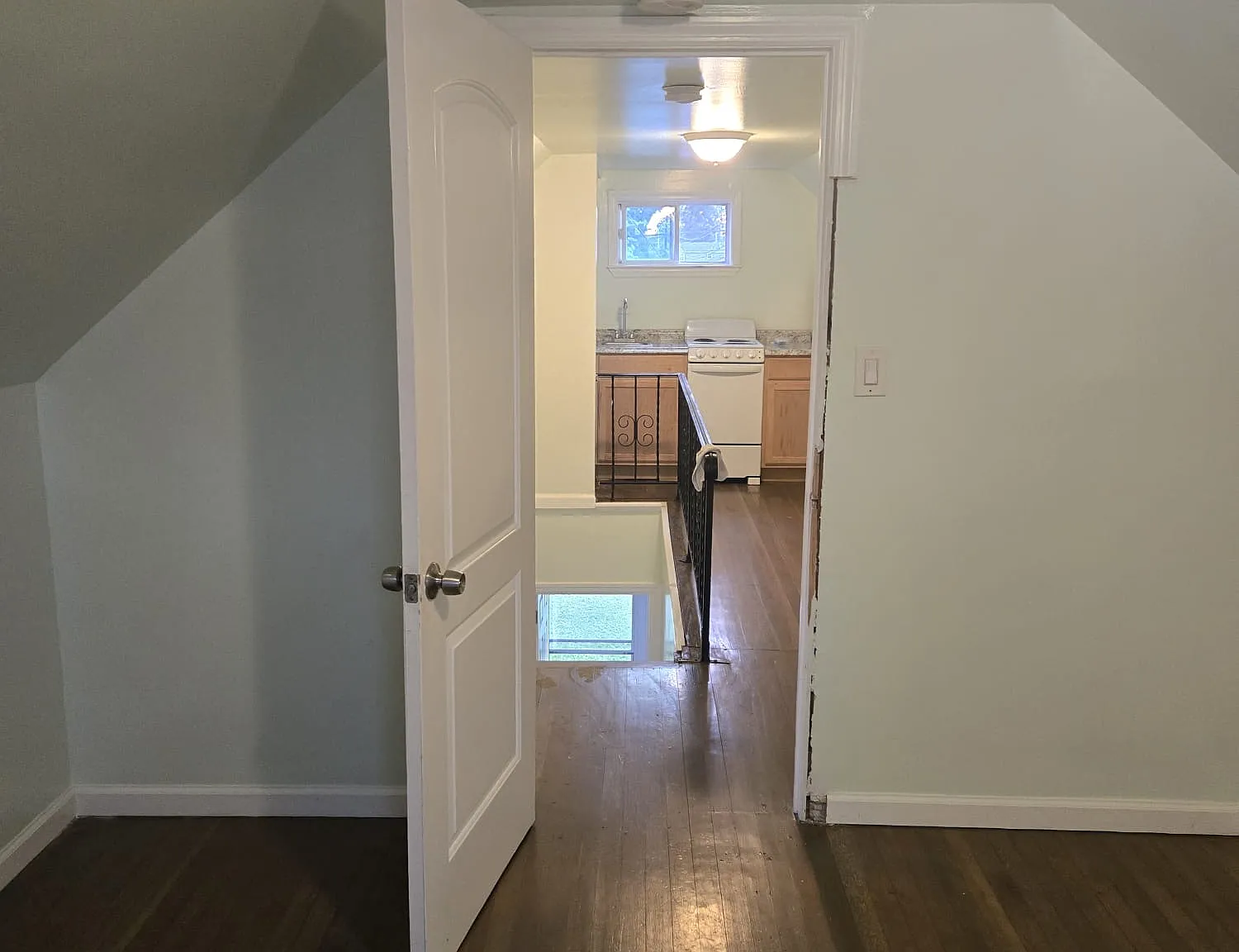 1 bed, 969 sqft, $1,950 — Photo 1