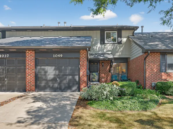 1049 Liskeard Ct, Wheaton, IL 60189