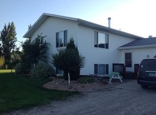 821 Meadow Ln, Hickson, ND 58047