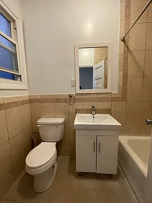 Rented by NYC LUXURY APT RENTALS CO LLC | media 13