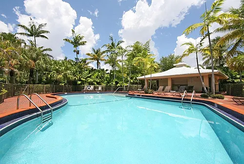 Gardens of Pinecrest Photo 1