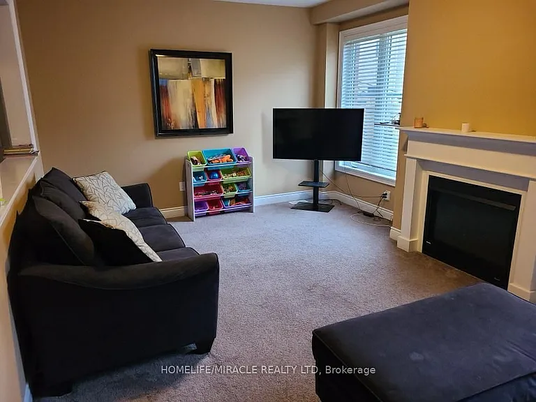 8054 Buckeye Cres — Photo 4