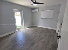 9321 SW 26th St, Miami, FL