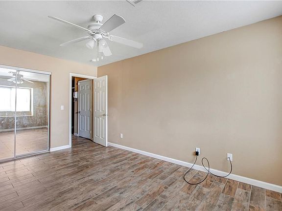 5th image of 15514 Avenida Manzana