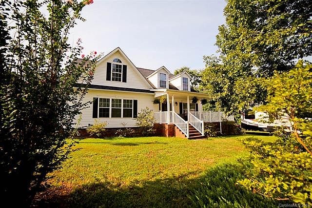 1st image of 1900 Briarwood Cir