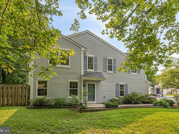 3rd image of 10201 Faire Commons Ct