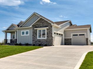 1221 NE 53rd Ct, Ankeny, IA 50021
