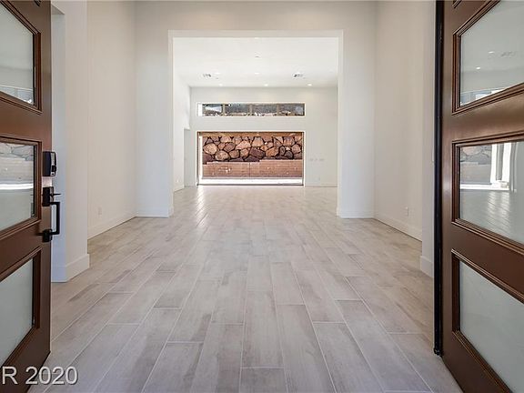 5th image of 2219 Summit Mesa Ln