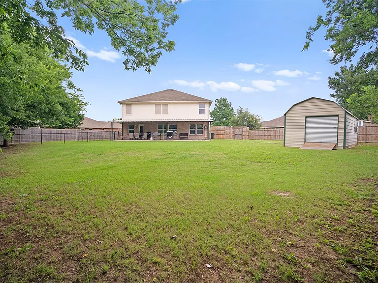 921 Zoe St — Photo 36