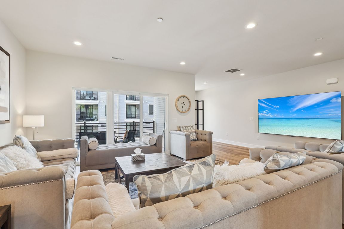 next background image