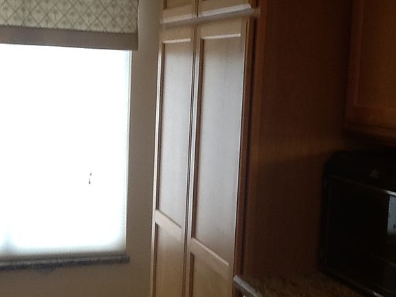 Roll out pantry 