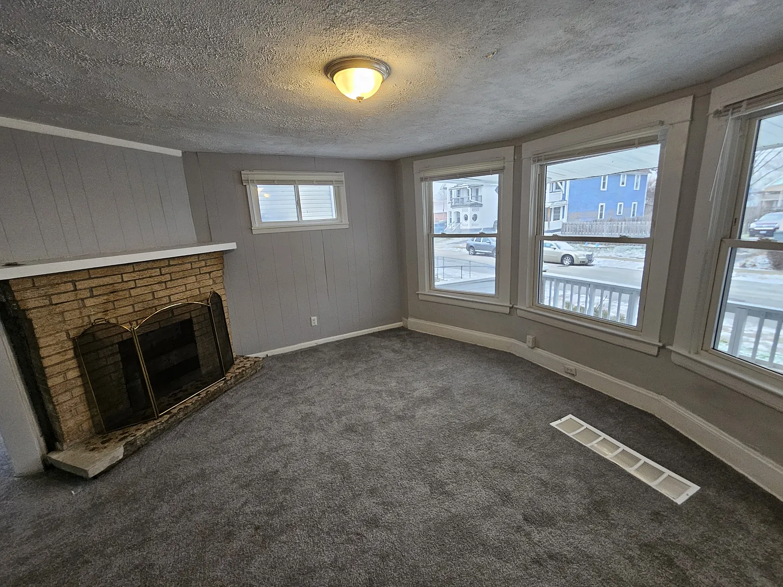 10602 Earle Avenue** - Downstairs — Photo 3
