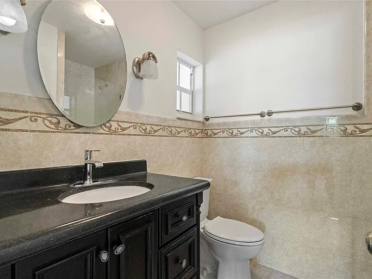 16900 SW 62nd St — Photo 47