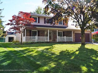 933 Bennington Dr, Lansing, MI 48917