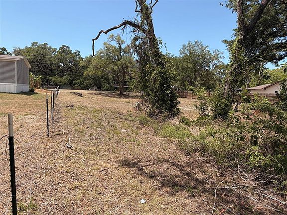 3rd image of Hicks Rd