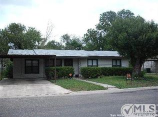 1406 25th St, Hondo, TX 78861