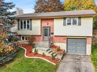 18 Sandlewood Ave, Brantford, ON N3V 1C6