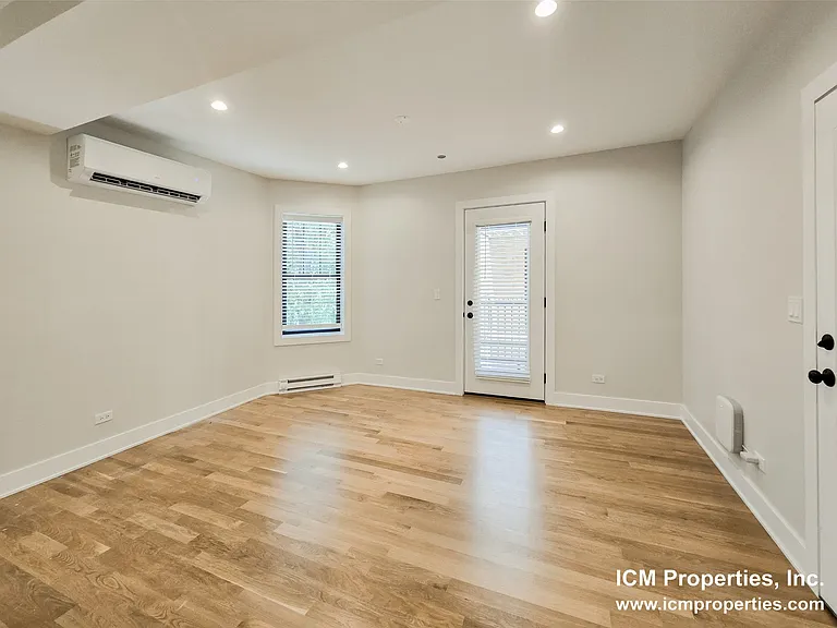 2245 N Bissell St #1 — Photo 8