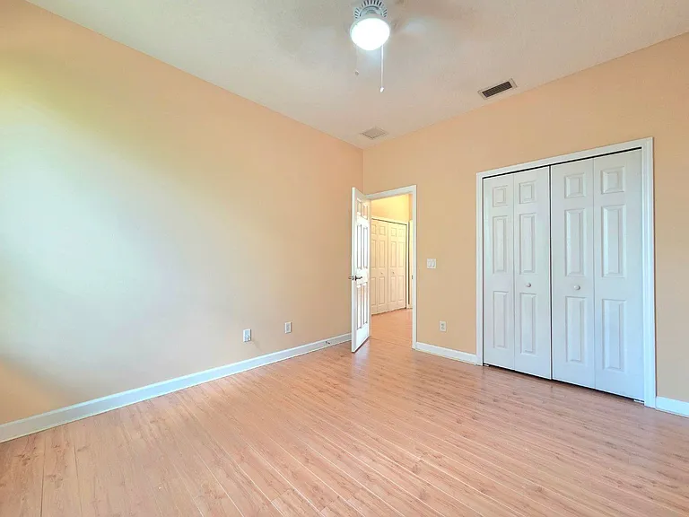 337 Coral Beach Cir — Photo 16