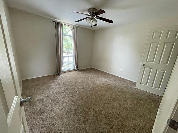 4th image of 12601 Cherry Laurel Dr