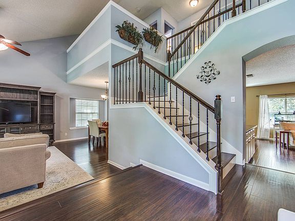 4th image of 2618 Inwood View Dr