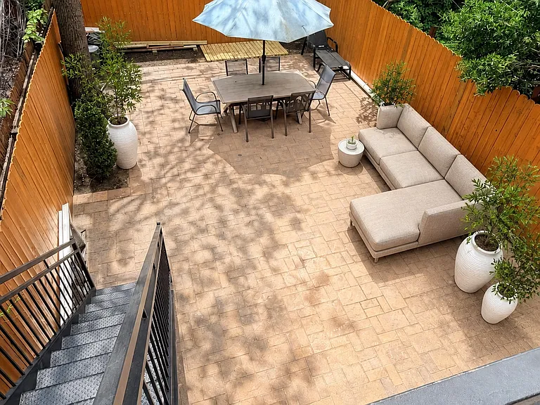 118 Kent St #1 — Photo 7