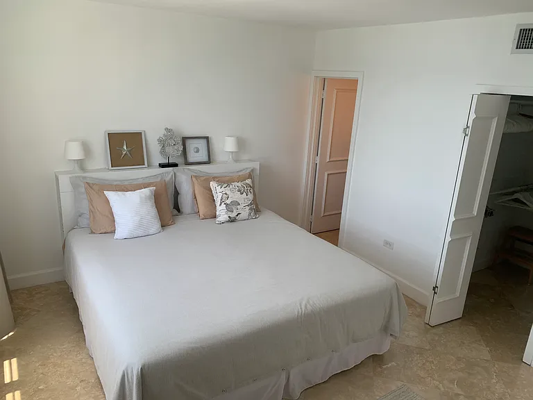 905 Brickell Bay Dr #630 — Photo 6