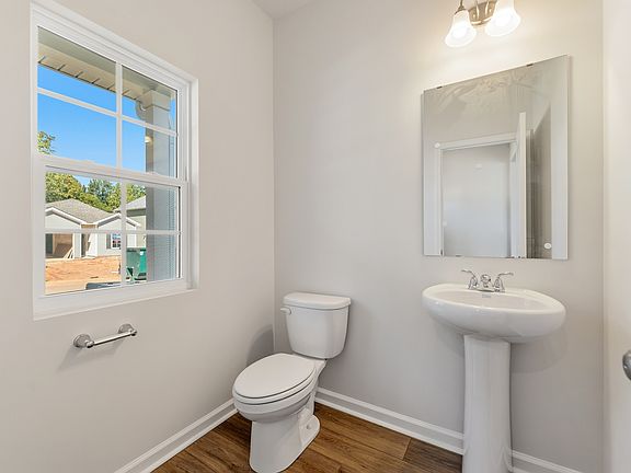 5th image of 12174 Lansbury Dr