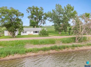 1540 Territorial Rd, Madison, SD 57042