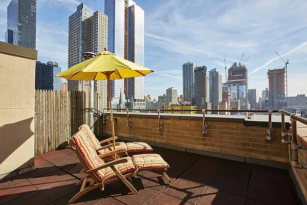 Sold by Stribling | media 4