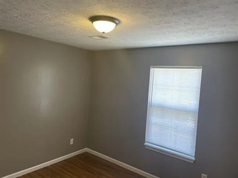 322 Camptown Rd — Photo 9