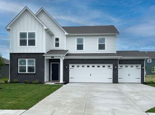 5861 Sleighbell Dr, Greenwood, IN 46143