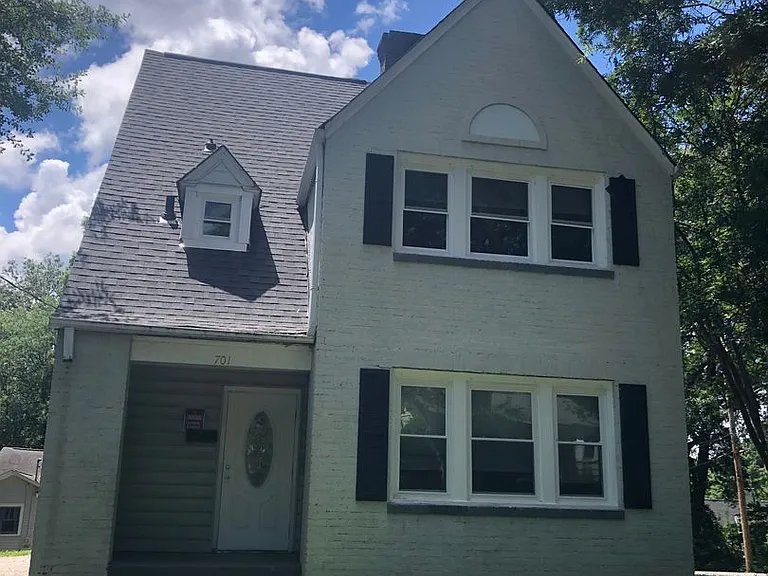 701 S South St — Photo 1
