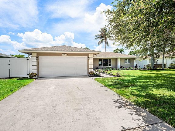 2nd image of 11832 Banyan Street