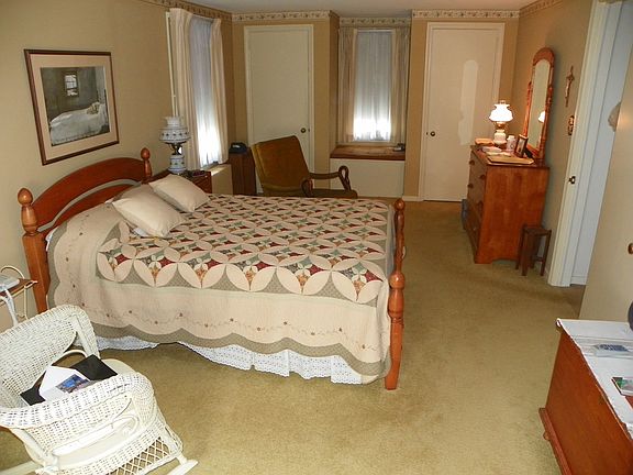 LARGE bedroom