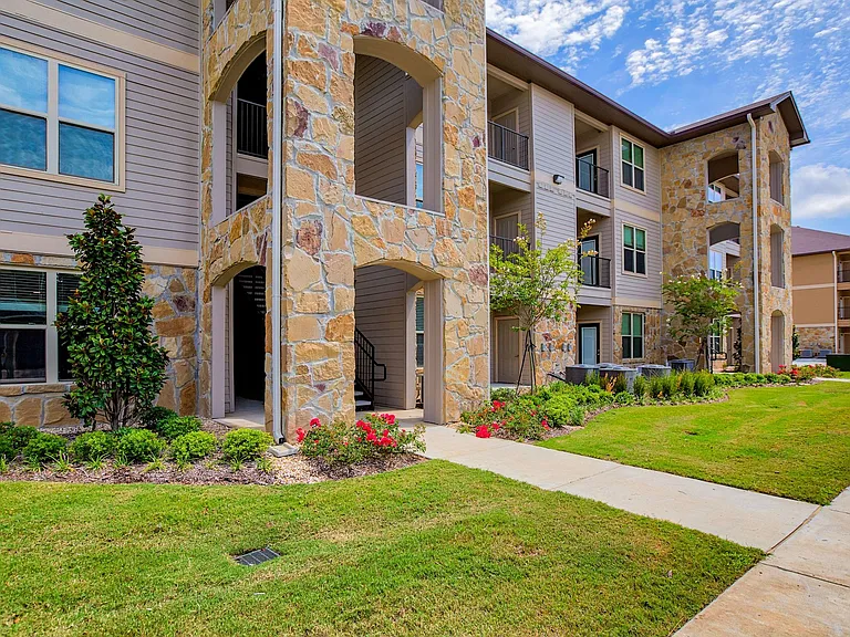 Parc At Denham Springs — Photo 13