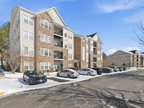 1000 Westwood Village Way Unit 302, Midlothian, VA 23114