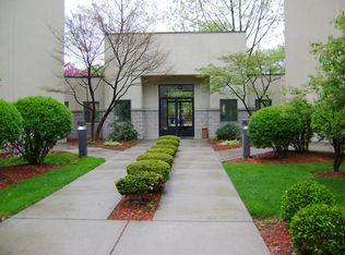 1204 Whitney Ave APT 415, Hamden, CT 06517