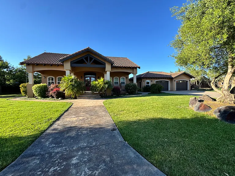 3294 Stony Point Rd — Photo 40