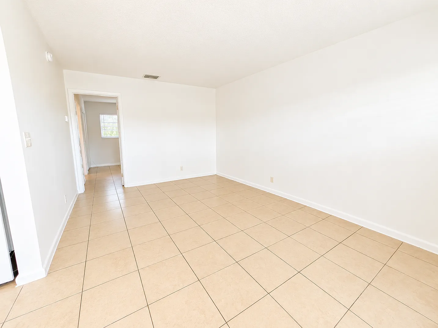 471 Sunshine Dr. — Photo 4