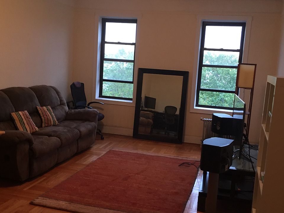 1st image of 4209 47th Ave APT 3J