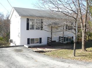 621 Bristol Ct, Villa Ridge, MO 63089