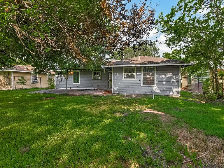 10506 Buffum St — Photo 20