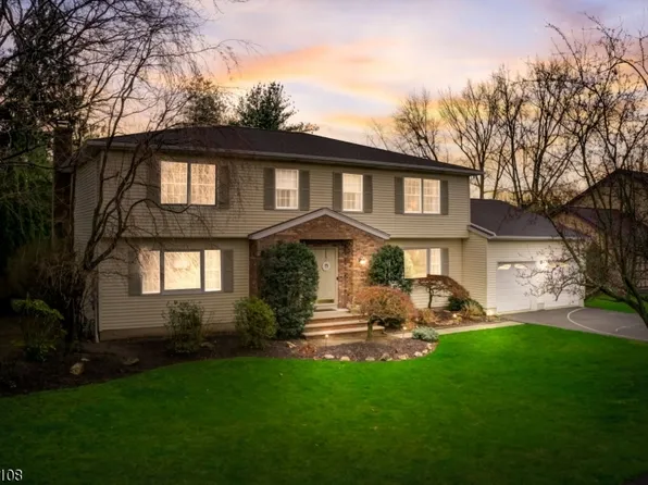 11 Louisa Ct, Wayne Twp., NJ 07470