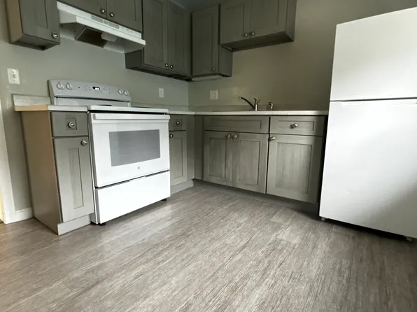 248 Broadway St Unit 7, Newport, RI 02840