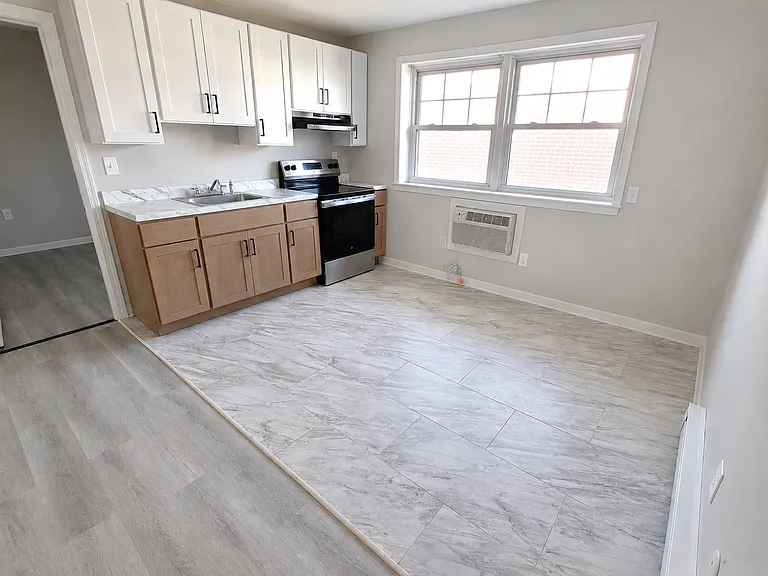 92 Davenport Ave #10 — Photo 2